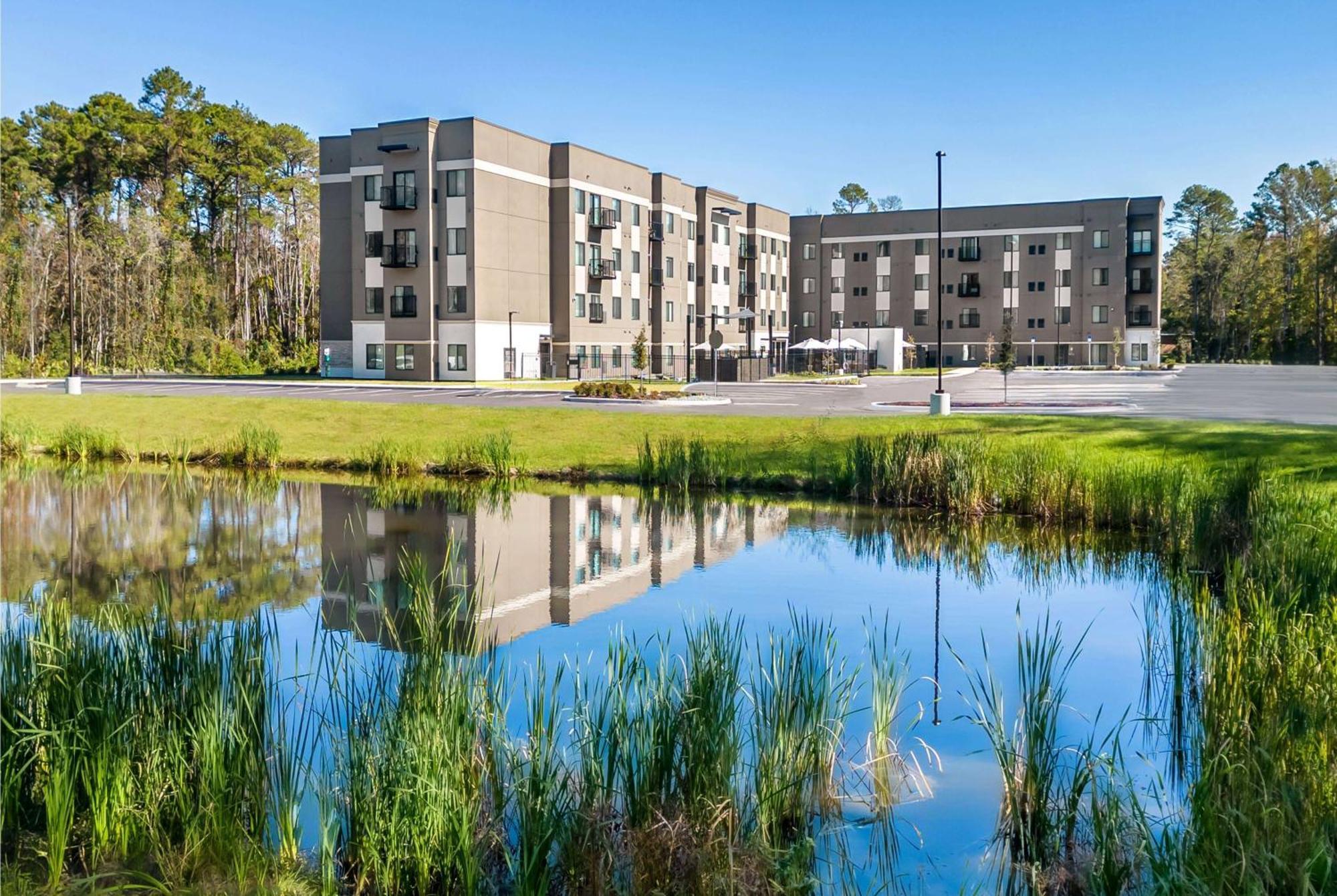 Waterwalk Extended Stay By Wyndham Jacksonville Deerwood Pk מראה חיצוני תמונה